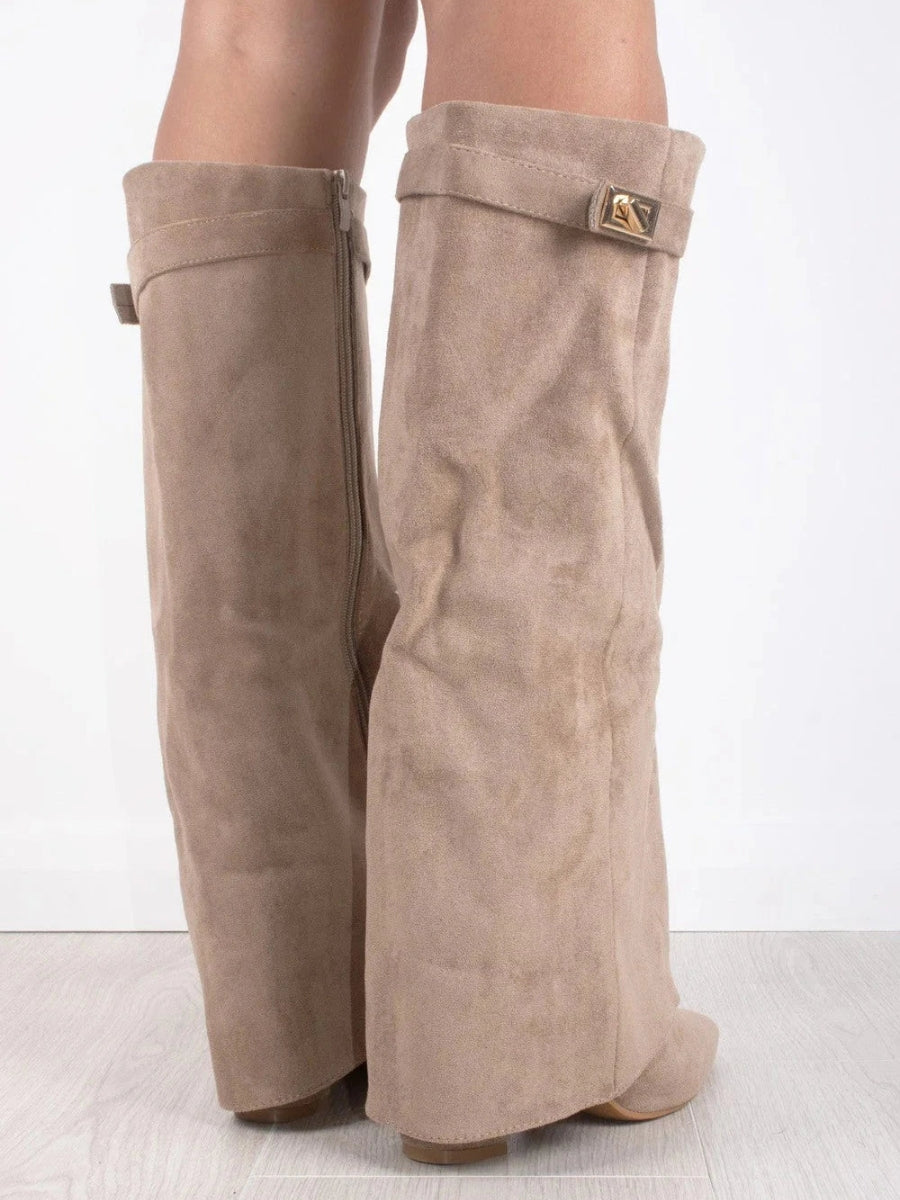 Elegant Women's Shoes in High Quality - Golden Details