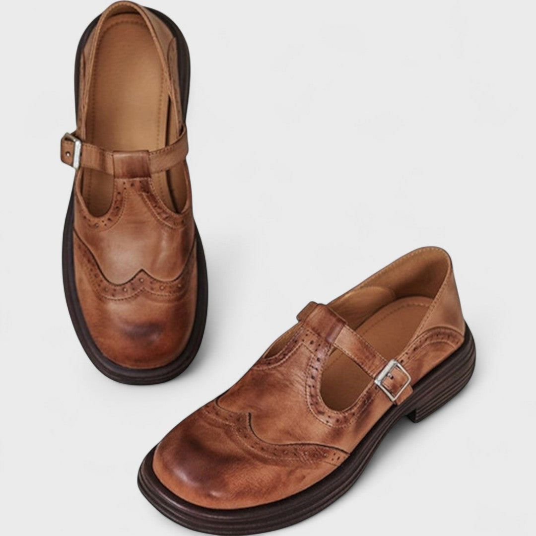 Women's Round Toe Buckle Strap Wingtip Shoes