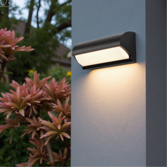 Modern Black Outdoor LED Wall Light – Weatherproof Warm Lighting for Garden, Patio & Entryways