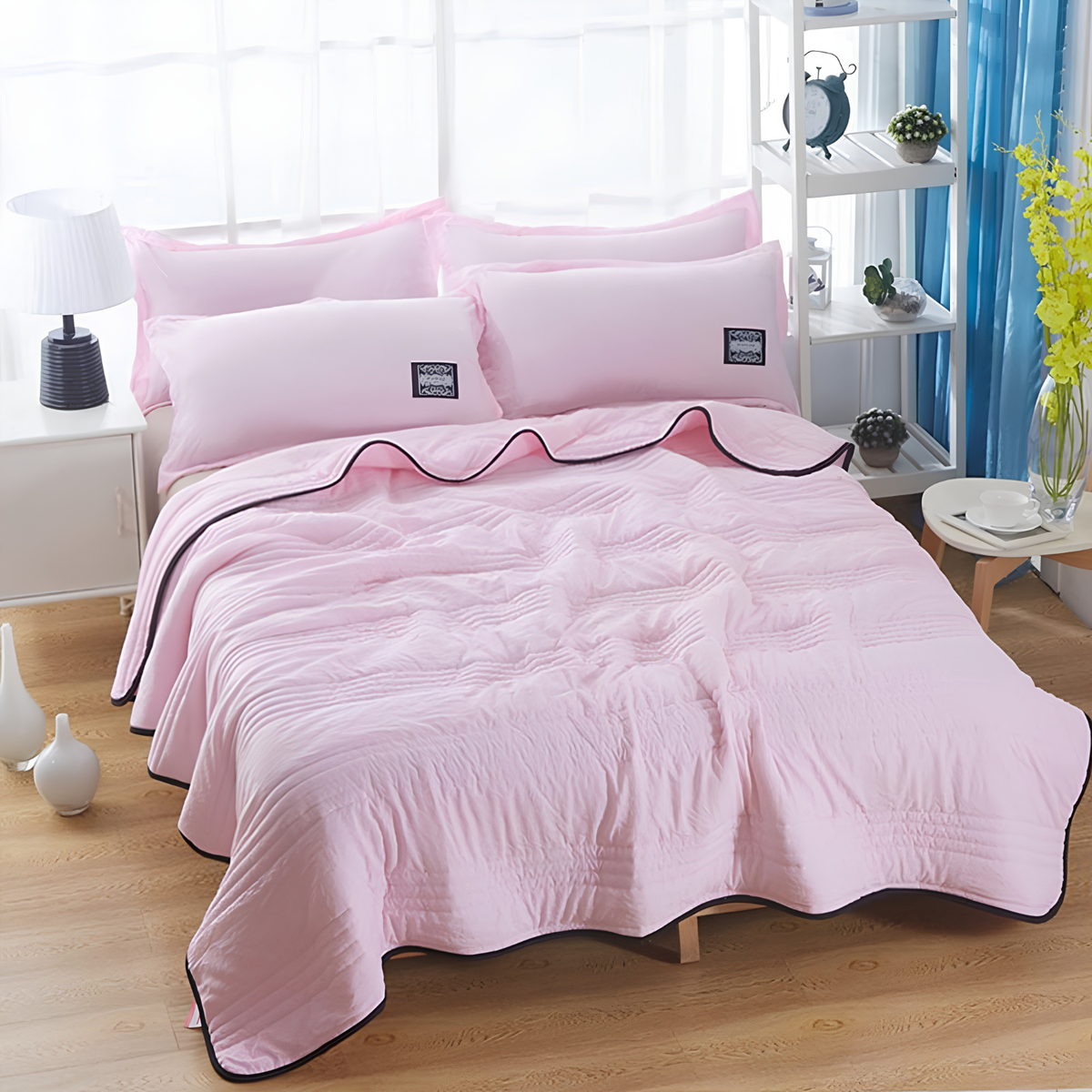 The Everchill Ice Cooling Blanket Keeps You Comfortable and Cool All Night