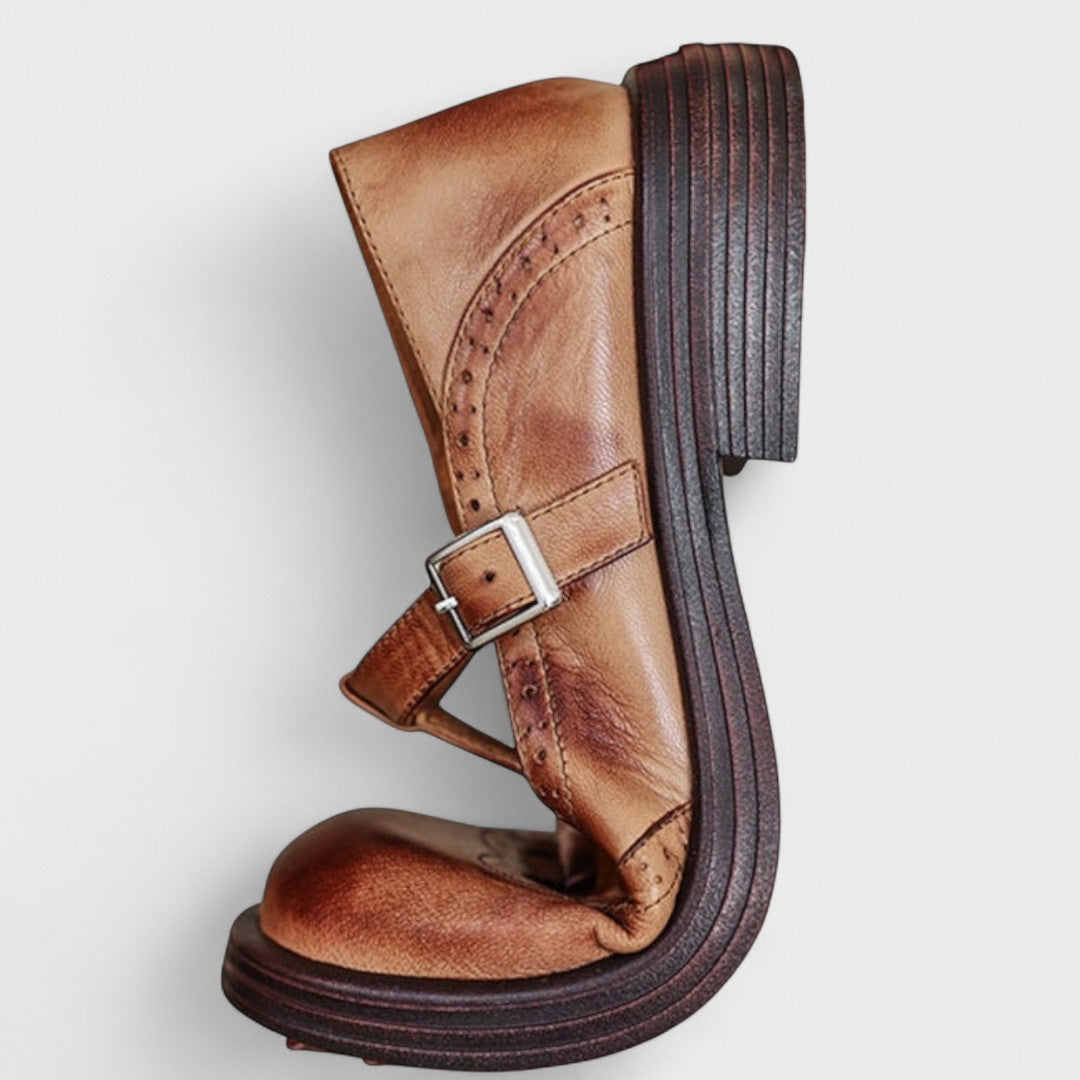 Women's Round Toe Buckle Strap Wingtip Shoes