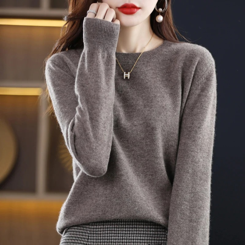 Women's Sweater Classic Round Neck Soft Stylish